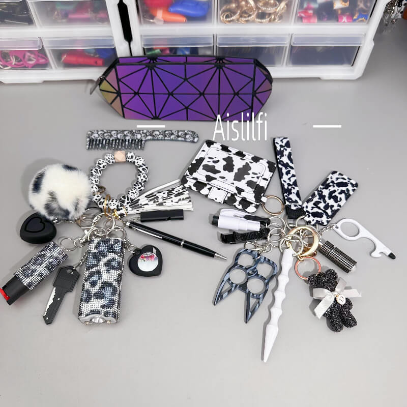 21 Piece Women's Self Defense Keychain Kit