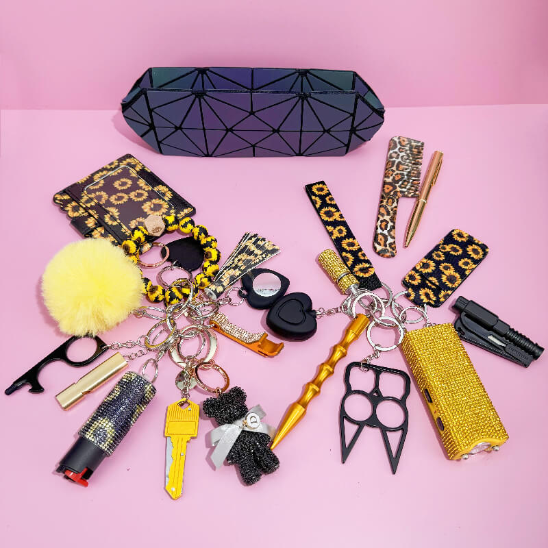21 Piece Women's Self Defense Keychain Kit